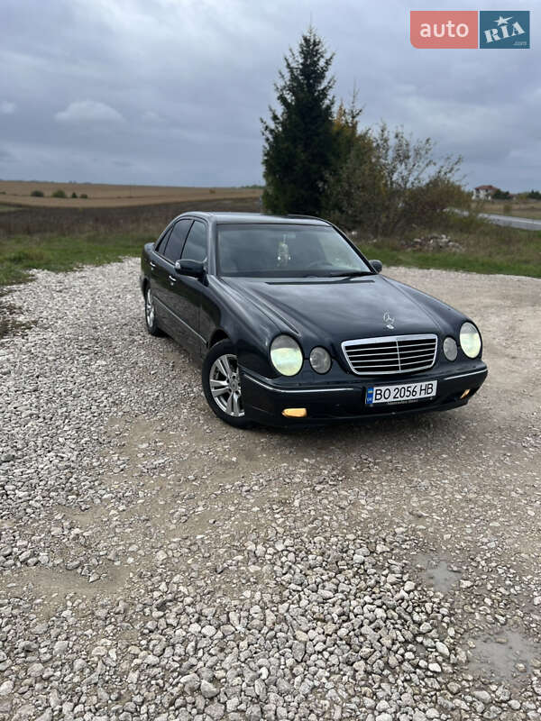Mercedes-Benz E-Class 2001