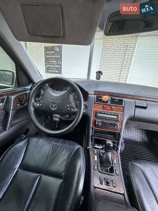 Седан Mercedes-Benz E-Class 2000 в Казатине фото 10 Седан Mercedes-Benz E-Class 2000 в Казатине