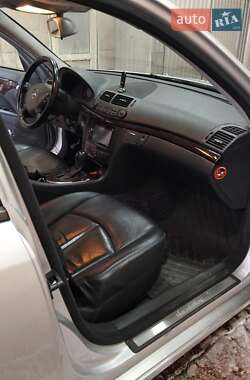 Седан Mercedes-Benz E-Class 2005 в 