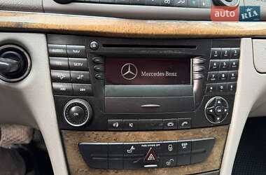 Седан Mercedes-Benz E-Class 2004 в 