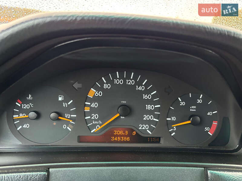 Седан Mercedes-Benz E-Class 1997 в Любешове