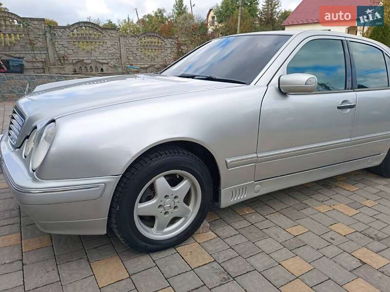 Седан Mercedes-Benz E-Class 1995 в Черновцах