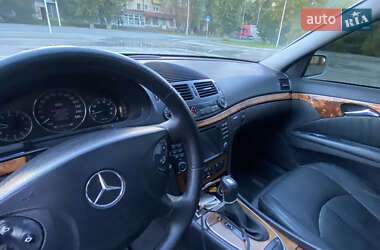 Седан Mercedes-Benz E-Class 2002 в 