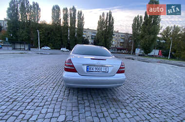Седан Mercedes-Benz E-Class 2002 в 