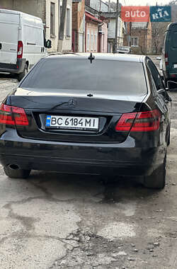 Седан Mercedes-Benz E-Class 2011 в 
