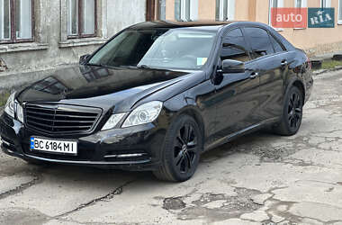 Седан Mercedes-Benz E-Class 2011 в 