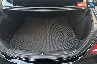 Седан Mercedes-Benz E-Class 2016 в 