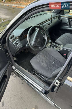 Седан Mercedes-Benz E-Class 1997 в 