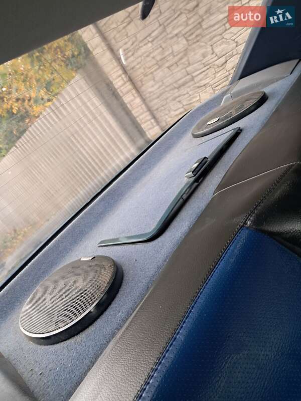 Седан Mercedes-Benz E-Class 1991 в Краснограде