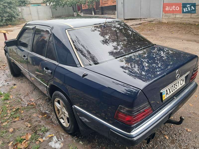 Седан Mercedes-Benz E-Class 1991 в Краснограде