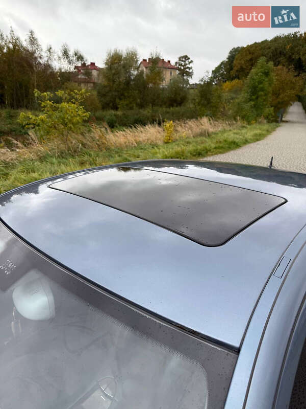 Седан Mercedes-Benz E-Class 2004 в Львове