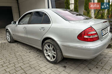 Седан Mercedes-Benz E-Class 2004 в  фото 5 Седан Mercedes-Benz E-Class 2004 в