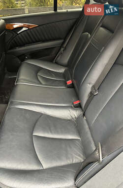 Седан Mercedes-Benz E-Class 2004 в  фото 19 Седан Mercedes-Benz E-Class 2004 в