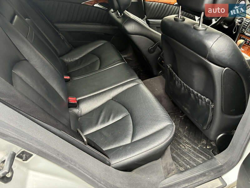 Седан Mercedes-Benz E-Class 2004 в Львове