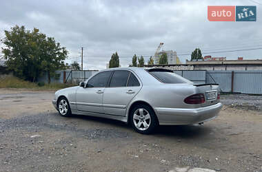 Седан Mercedes-Benz E-Class 2001 в 