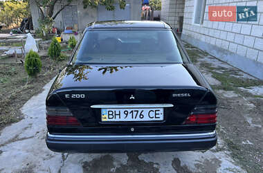 Седан Mercedes-Benz E-Class 1994 в 