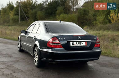 Седан Mercedes-Benz E-Class 2004 в 