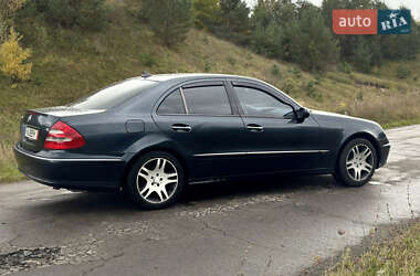 Седан Mercedes-Benz E-Class 2004 в 