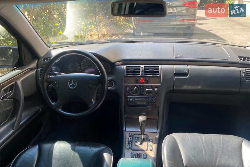 Седан Mercedes-Benz E-Class 2000 в Одессе фото 6 Седан Mercedes-Benz E-Class 2000 в Одессе