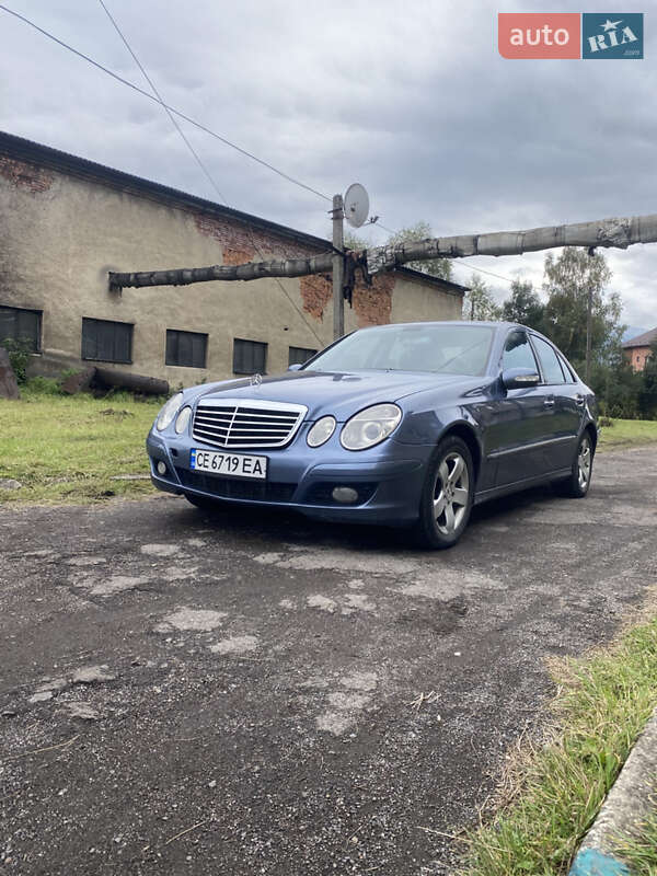 Седан Mercedes-Benz E-Class 2003 в Рахове
