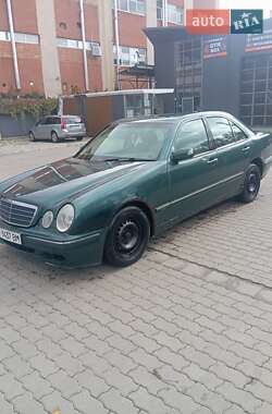 Седан Mercedes-Benz E-Class 1999 в Калуше