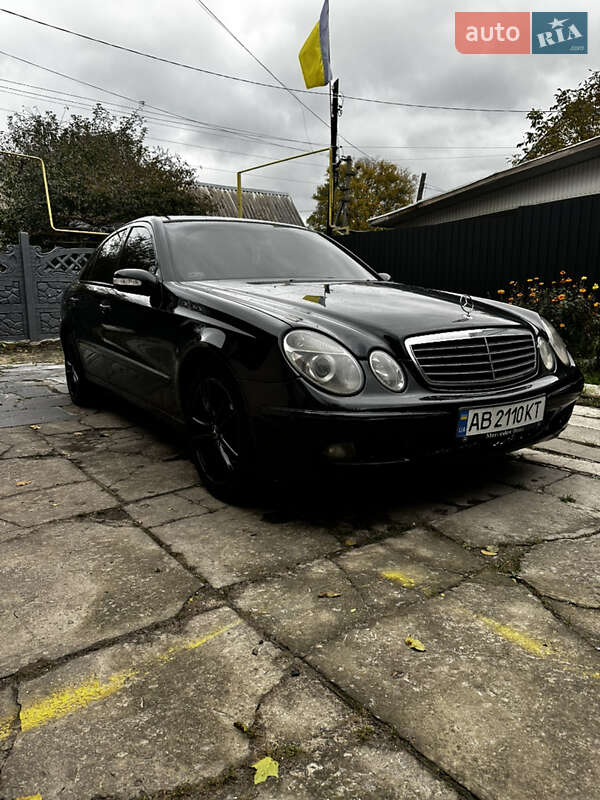 Седан Mercedes-Benz E-Class 2002 в Житомире