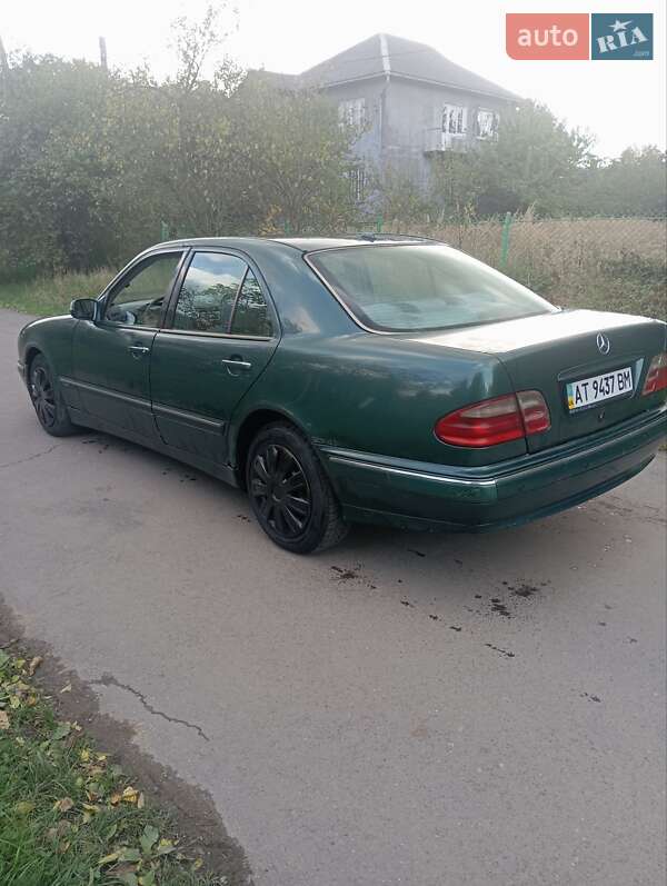 Седан Mercedes-Benz E-Class 1999 в Калуші