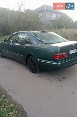 Седан Mercedes-Benz E-Class 1999 в 