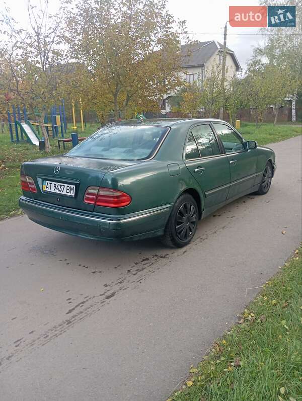 Седан Mercedes-Benz E-Class 1999 в Калуші