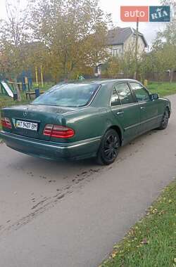 Седан Mercedes-Benz E-Class 1999 в 