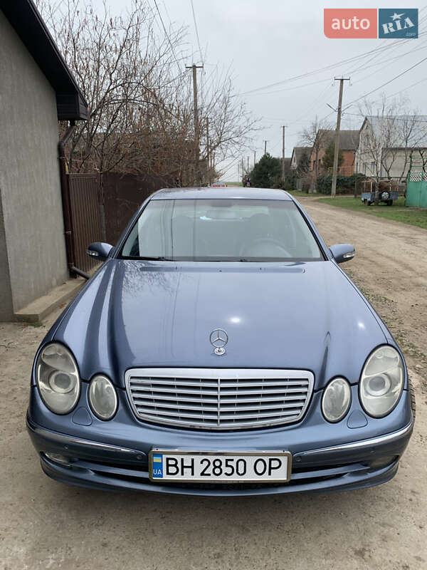Седан Mercedes-Benz E-Class 2003 в Одессе