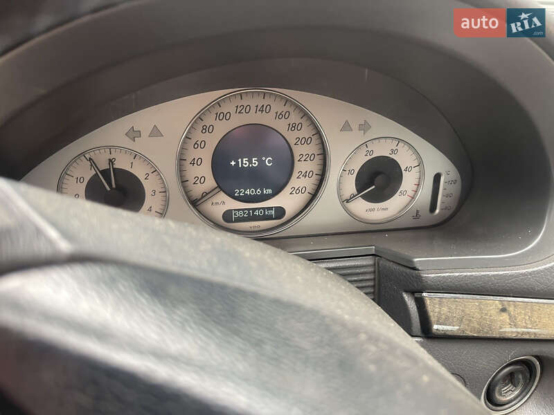 Седан Mercedes-Benz E-Class 2003 в Одессе