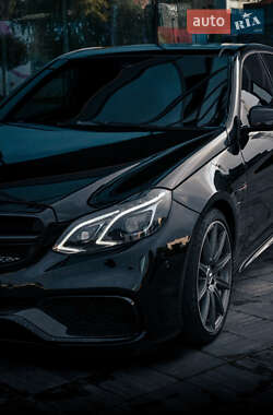 Седан Mercedes-Benz E-Class 2013 в 