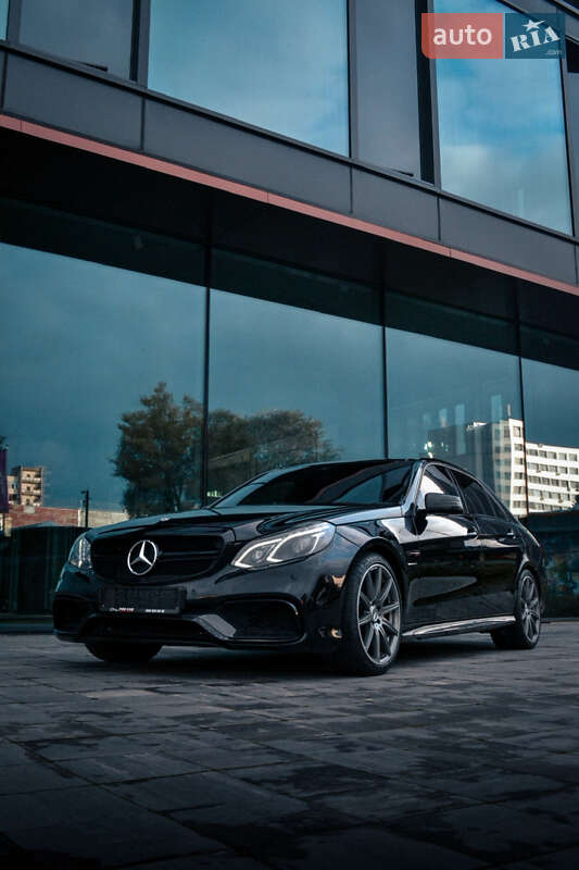 Седан Mercedes-Benz E-Class 2013 в Киеве