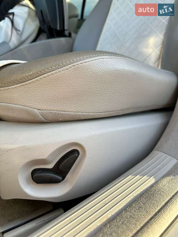 Седан Mercedes-Benz E-Class 2004 в Ровно