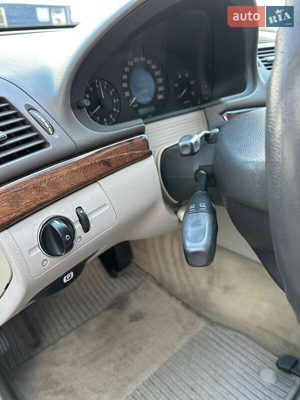 Седан Mercedes-Benz E-Class 2004 в Ровно