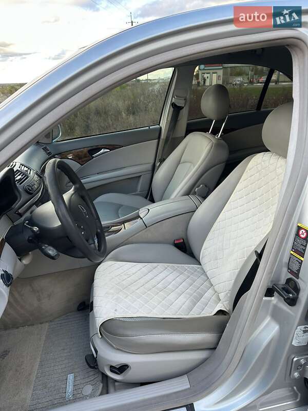 Седан Mercedes-Benz E-Class 2004 в Ровно