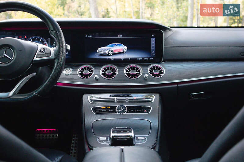 Седан Mercedes-Benz E-Class 2017 в Києві