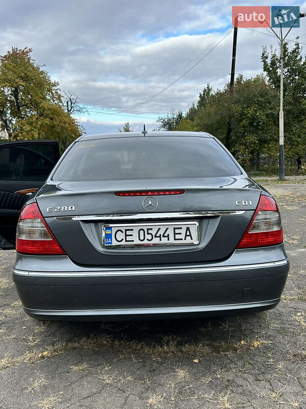 Седан Mercedes-Benz E-Class 2007 в Новодністровську