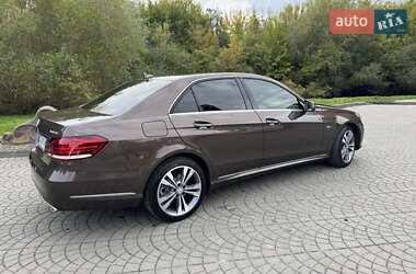 Седан Mercedes-Benz E-Class 2015 в 