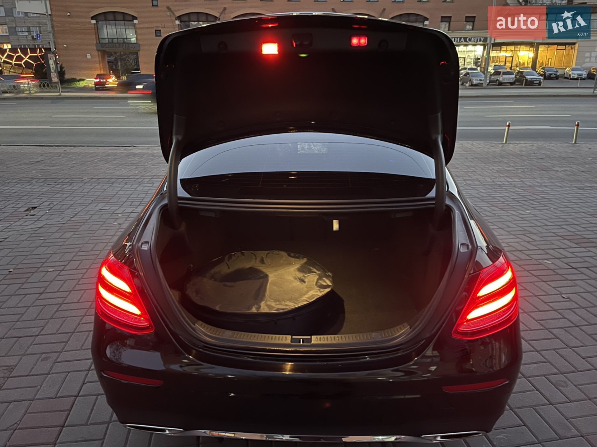 2016 Mercedes-Benz E-klasse - мініатюра 25