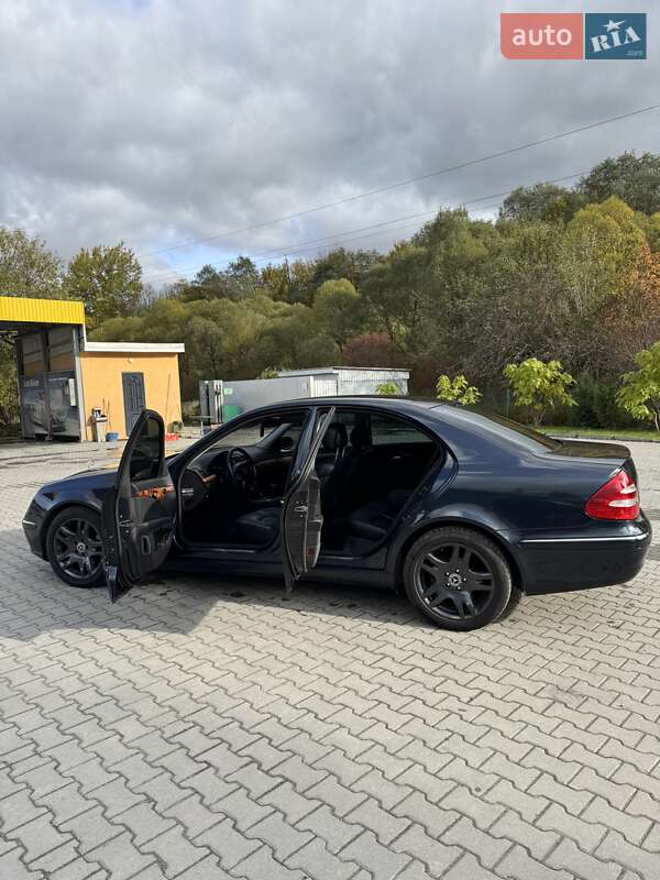 Седан Mercedes-Benz E-Class 2006 в Турке