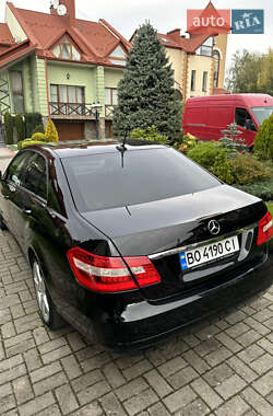 Седан Mercedes-Benz E-Class 2010 в 