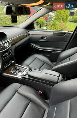 Седан Mercedes-Benz E-Class 2010 в 