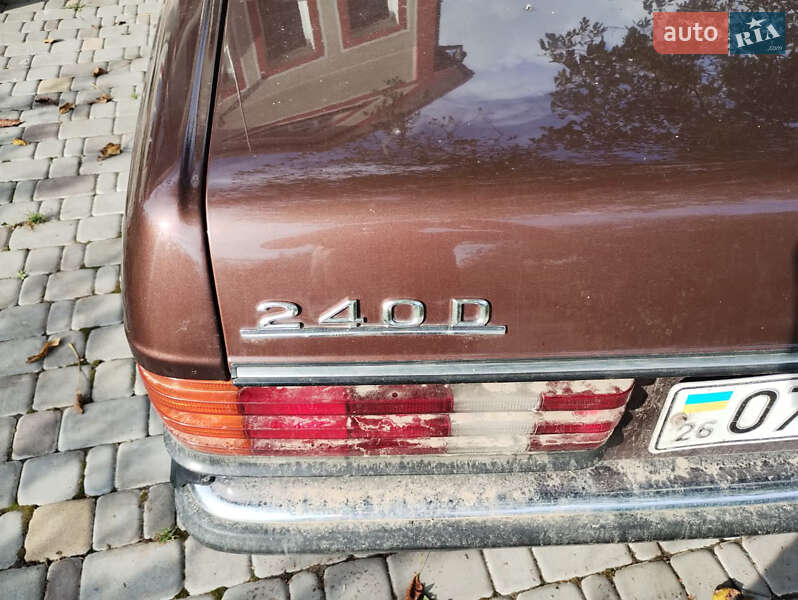 Седан Mercedes-Benz E-Class 1985 в Черновцах фото 5 Седан Mercedes-Benz E-Class 1985 в Черновцах