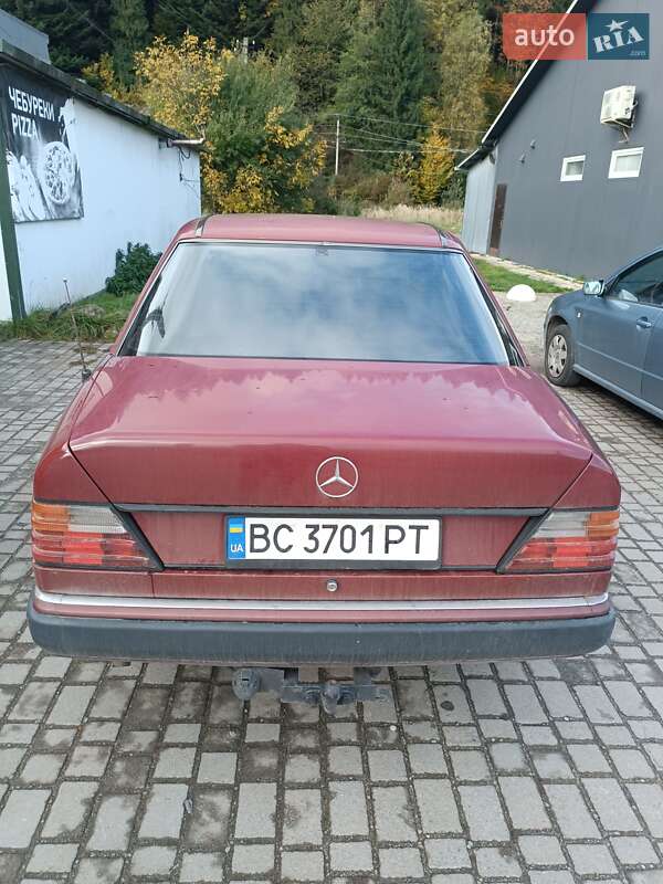 Седан Mercedes-Benz E-Class 1992 в Сколе
