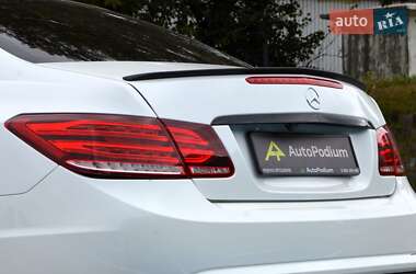 Купе Mercedes-Benz E-Class 2012 в 