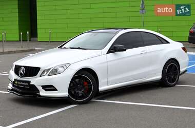 Купе Mercedes-Benz E-Class 2012 в 