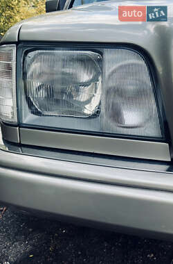 Седан Mercedes-Benz E-Class 1994 в 