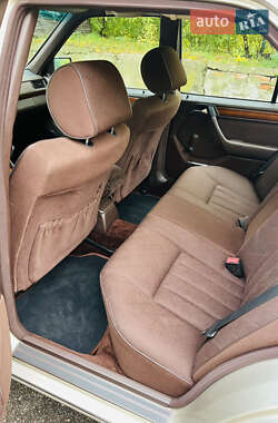 Седан Mercedes-Benz E-Class 1994 в 